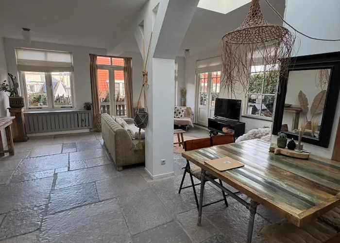 Pothuis Zuid ザントフォールト